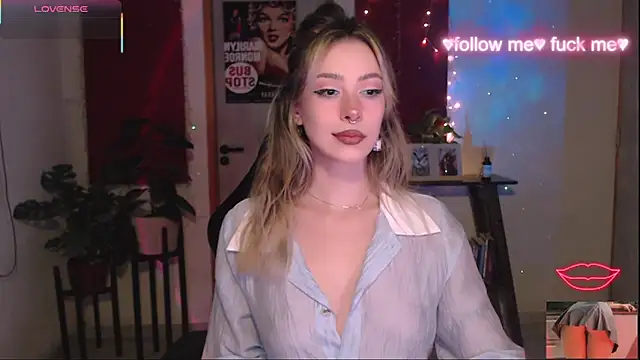 Snapshot of sakura_beauty chatting on July 3, 3:24 am sakura beauty online show from July 3, 3:24 am