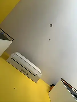 juniiorre online show from September 11, 10:15 am