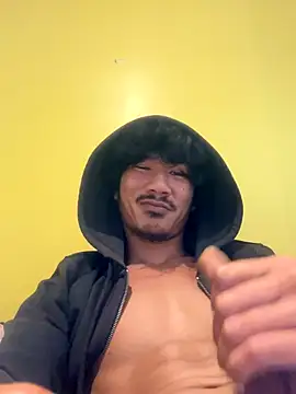 juniiorre online show from November 18, 7:35 am