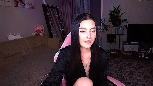 Snapshot of __Malika__ chatting on October 31, 3:35 pm Malika online show from October 31, 3:35 pm