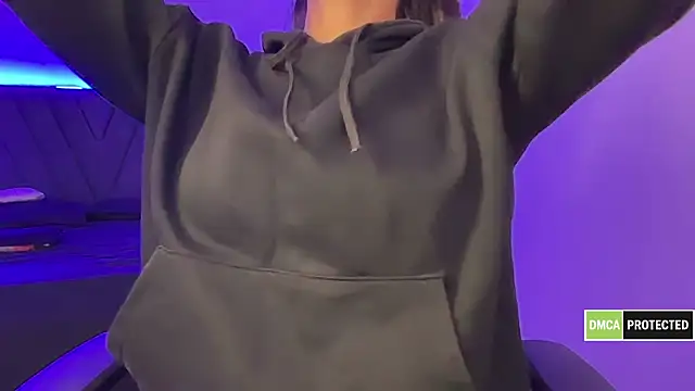 Snapshot of Hottie_ishuu chatting on November 16, 5:51 pm Hottie ishuu online show from November 16, 5:51 pm