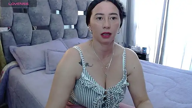 sara hott 1 online show from October 27, 2:54 pm