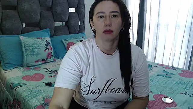 sara hott 1 online show from March 20, 2:33 pm