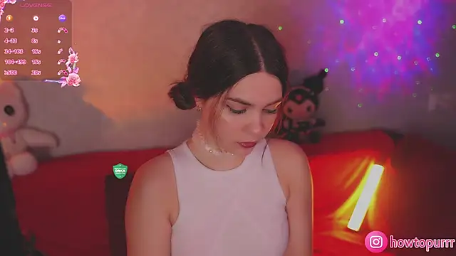 How2Meow online show from October 11, 4:27 pm