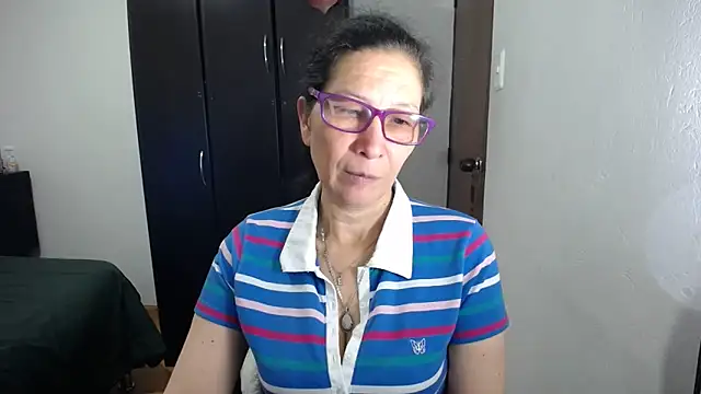 Snapshot of latin49 chatting on February 28, 5:19 am latin49 online show from February 28, 5:19 am