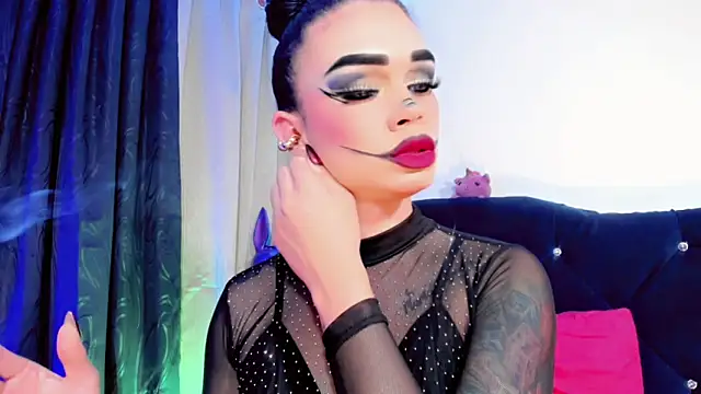 lesly xx online show from October 31, 3:07 am