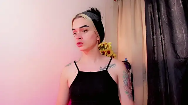 lesly xx online show from March 19, 8:24 pm