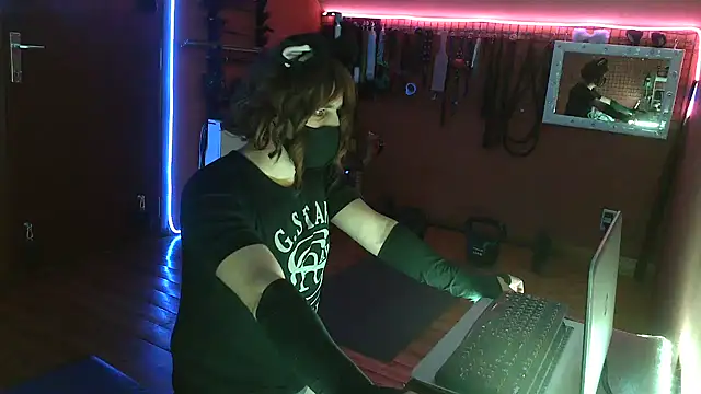 Ginny-the-bdsm-nympho online show from April 30, 5:41 pm
