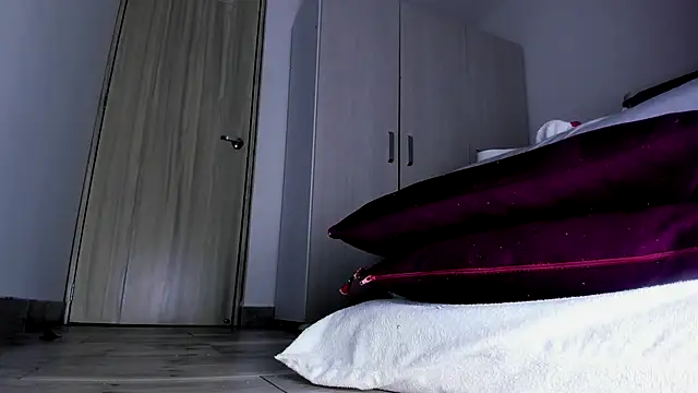 Skarleth69 online show from October 26, 3:45 am