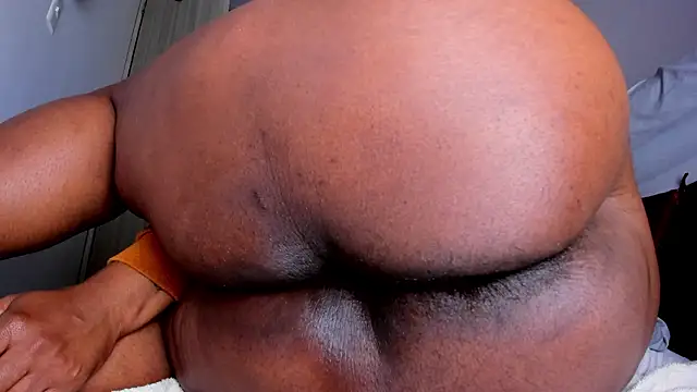 Skarleth69 online show from February 6, 2:49 am