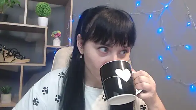 NinaFlawlees online show from November 21, 12:59 pm