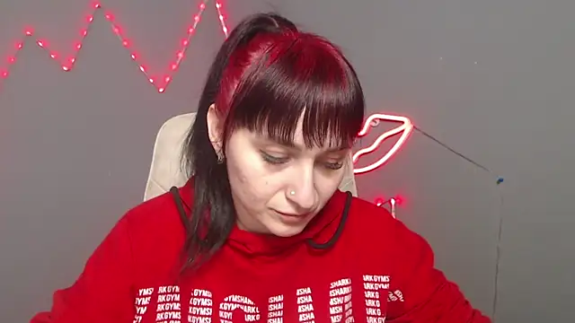 NinaFlawlees online show from March 1, 1:13 pm