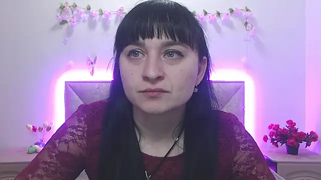 NinaFlawlees online show from April 16, 12:06 pm