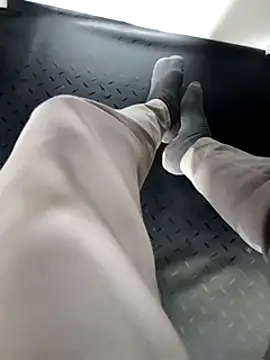 Snapshot of robinsan1010 chatting on March 10, 10:04 am robinsan1010 online show from March 10, 10:04 am