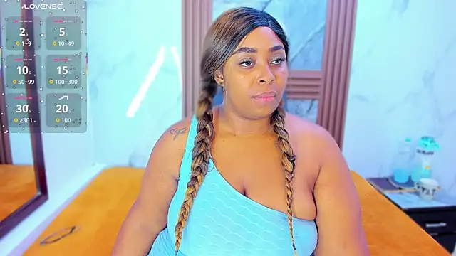 Snapshot of HannyMansonh chatting on October 23, 3:39 am HannyMansonh online show from October 23, 3:39 am