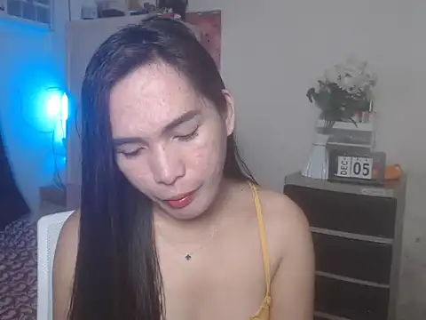 Snapshot of Msyensmith chatting on December 5, 4:54 am Msyensmith online show from December 5, 4:54 am