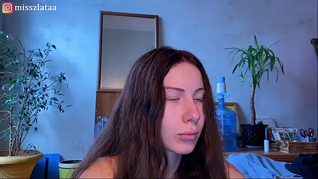 elfess online show from November 19, 10:15 am