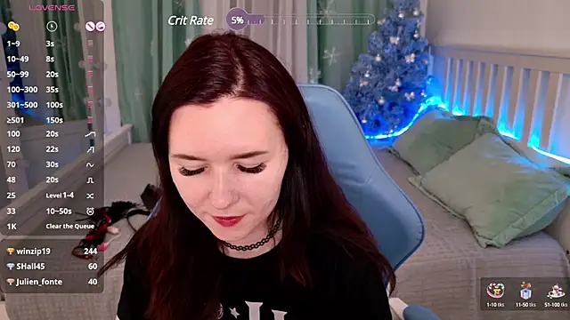 Snapshot of LissMoon chatting on January 2, 4:02 pm LissMoon online show from January 2, 4:02 pm