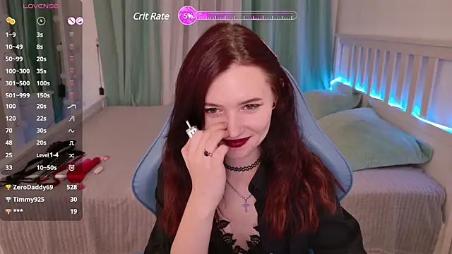Snapshot of LissMoon chatting on February 4, 2:43 pm LissMoon online show from February 4, 2:43 pm