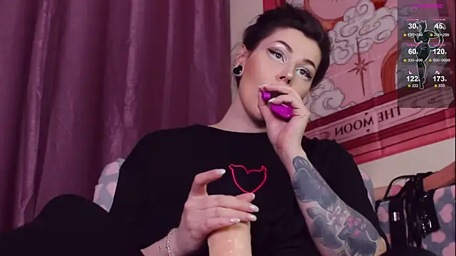 Luna Blake online show from February 15, 4:34 pm