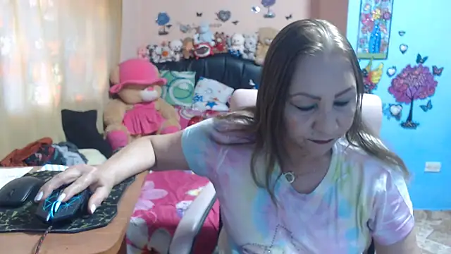 milfeddy  online show from March 12, 8:15 pm