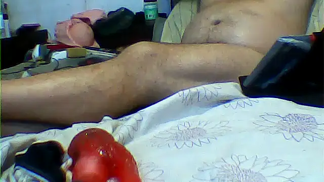 Snapshot of messi_syssy chatting on December 21, 8:32 am messi syssy online show from December 21, 8:32 am