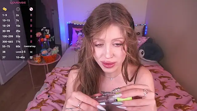 PenellopaRaw online show from October 10, 3:55 pm