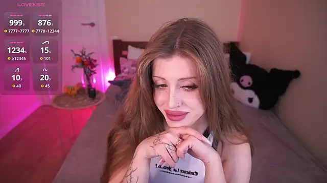 PenellopaRaw online show from November 28, 8:00 pm