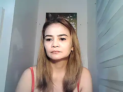 Snapshot of Kisses-13 chatting on February 9, 1:56 pm Kisses-13 online show from February 9, 1:56 pm