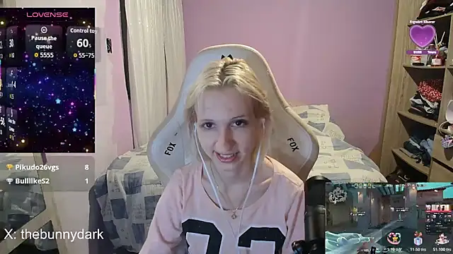 bunnydark00 online show from April 28, 2:10 am