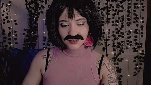 risha laas online show from November 1, 8:00 pm