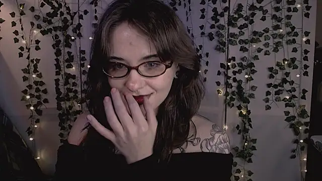 risha laas online show from January 8, 8:11 pm