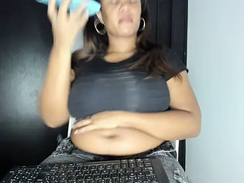 ashanty 1012 online show from January 16, 11:59 pm