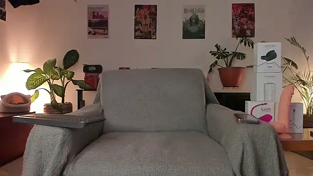 Snapshot of TatoKat chatting on May 8, 3:12 am TatoKat online show from May 8, 3:12 am