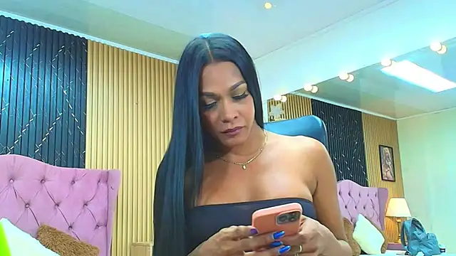 BARBIE BROWNN online show from May 28, 2:03 pm