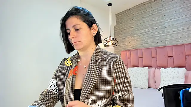 SarahDeyvis online show from January 16, 1:47 pm