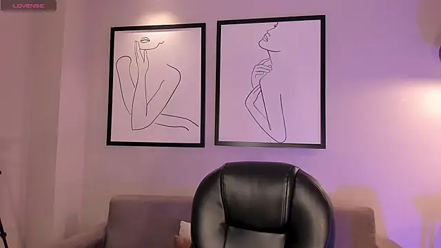 EveBensonX online show from November 25, 12:16 pm