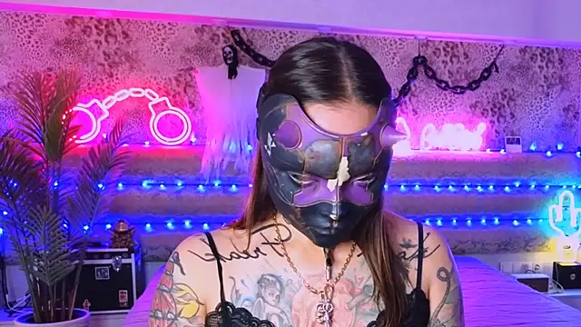 Cool Freak  online show from October 27, 10:30 am