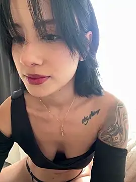 Ale Lewis online show from January 4, 8:37 pm