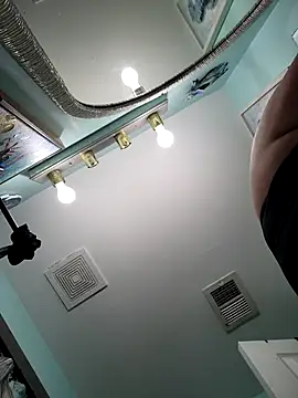 SexyNikki6969 online show from April 3, 12:19 am