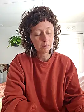 mossy kiss online show from February 1, 3:32 pm