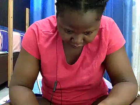 Snapshot of 10sexymelo69_ chatting on October 30, 9:44 am 10sexymelo69 online show from October 30, 9:44 am