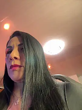 Snapshot of saaalome_1 chatting on April 28, 10:15 pm saaalome 1 online show from April 28, 10:15 pm