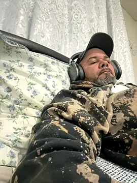 Snapshot of Cristian-Brayan chatting on November 7, 11:10 am Cristian-Brayan online show from November 7, 11:10 am