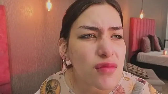 Alexa Thaylor  online show from April 9, 3:28 pm