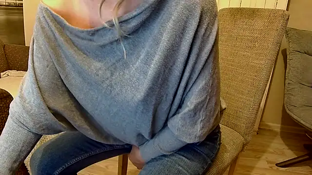 mesexylady34 online show from October 11, 6:17 pm