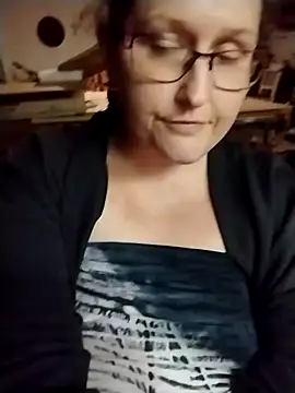 Snapshot of MissMagicMushroom chatting on December 19, 5:29 am MissMagicMushroom online show from December 19, 5:29 am