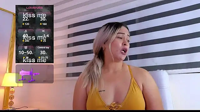 Snapshot of WANDAFOXX1 chatting on January 30, 7:07 am WANDAFOXX1 online show from January 30, 7:07 am