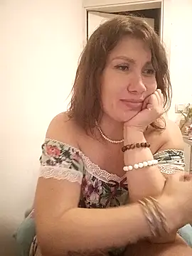 Snapshot of ROXOLANAA_SEXY chatting on October 18, 12:02 am ROXOLANAA SEXY online show from October 18, 12:02 am