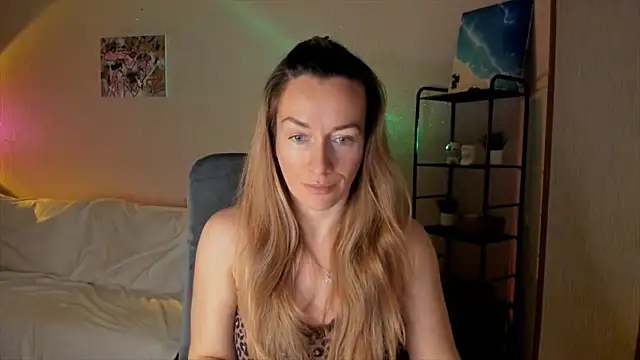 RebeccaMartinez online show from November 22, 8:02 am